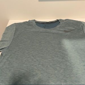Nike dri-fit t shirt   Excellent condition.